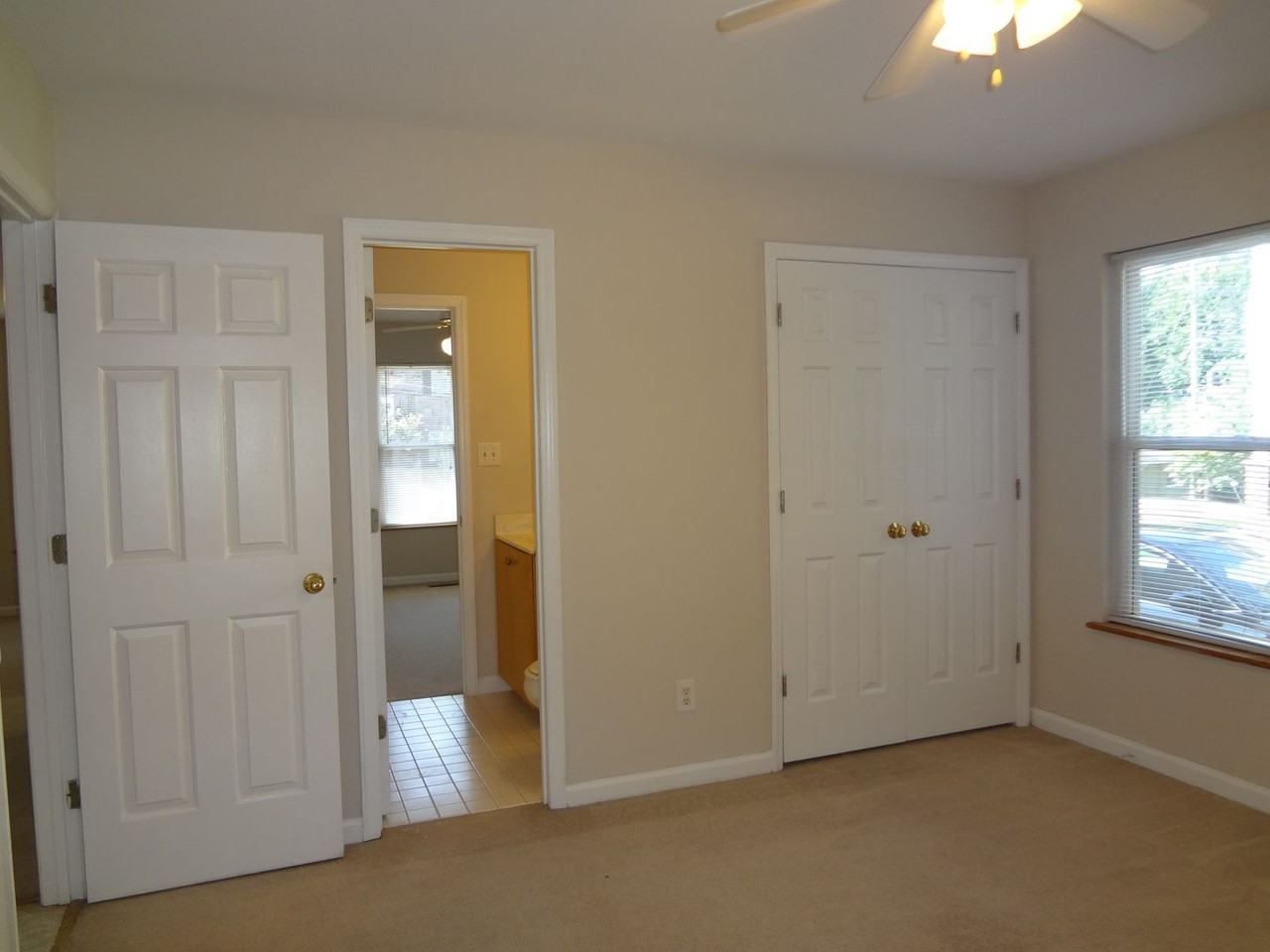 108 W Longview St - Photo 7 of 9