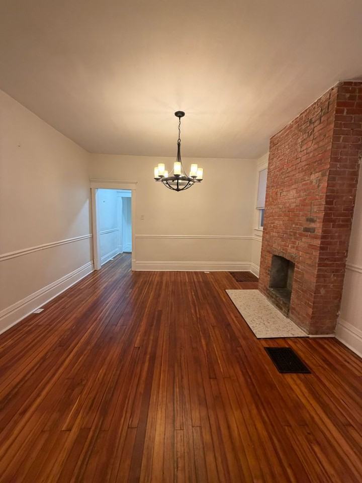297 Reinhard Ave - Photo 5 of 19