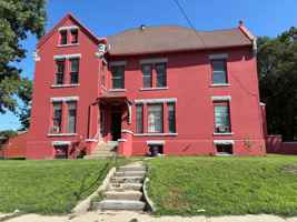 featured image of 2103 Nebraska St