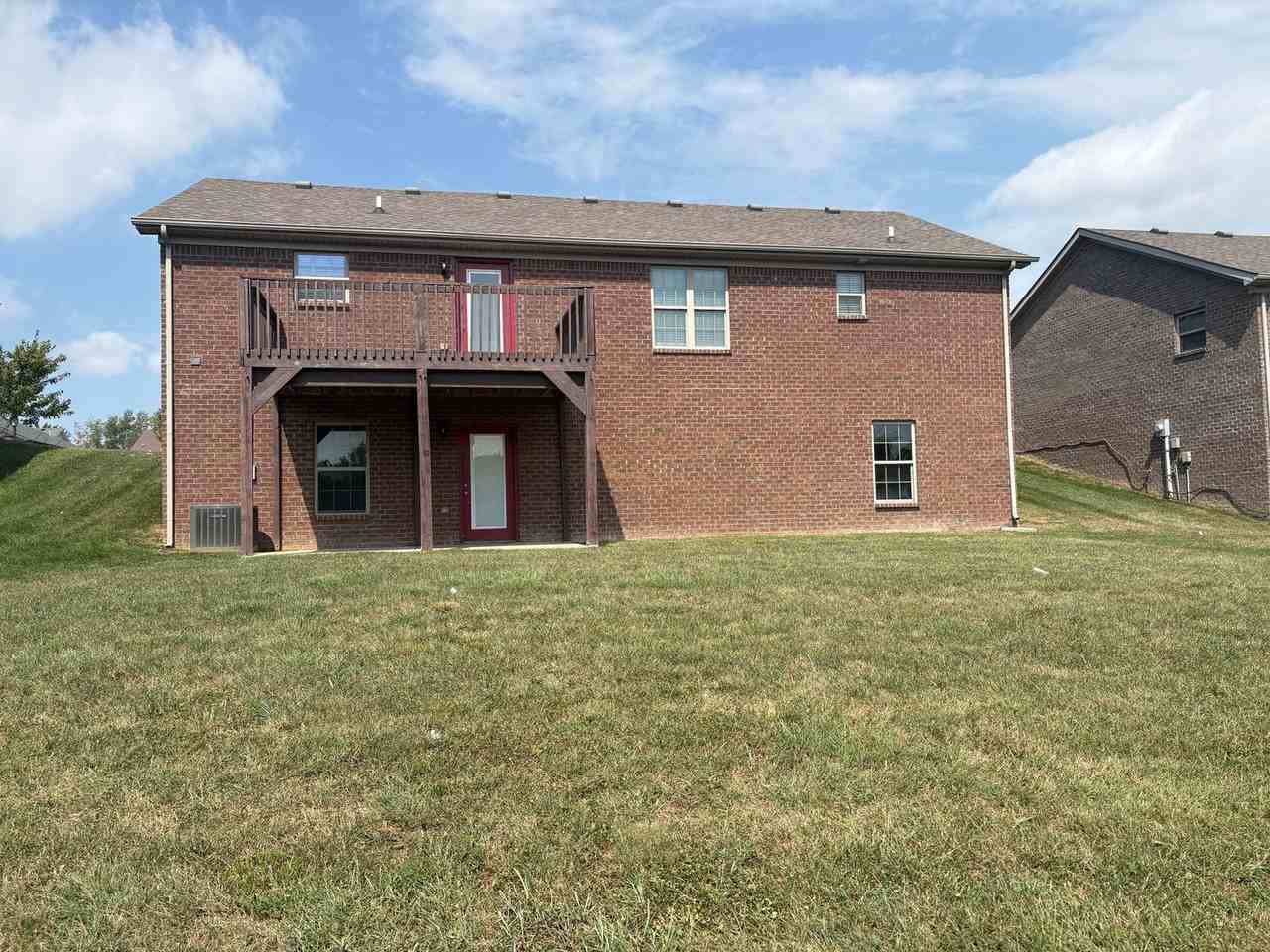 482 Southern Cross Dr - Photo 3 of 18