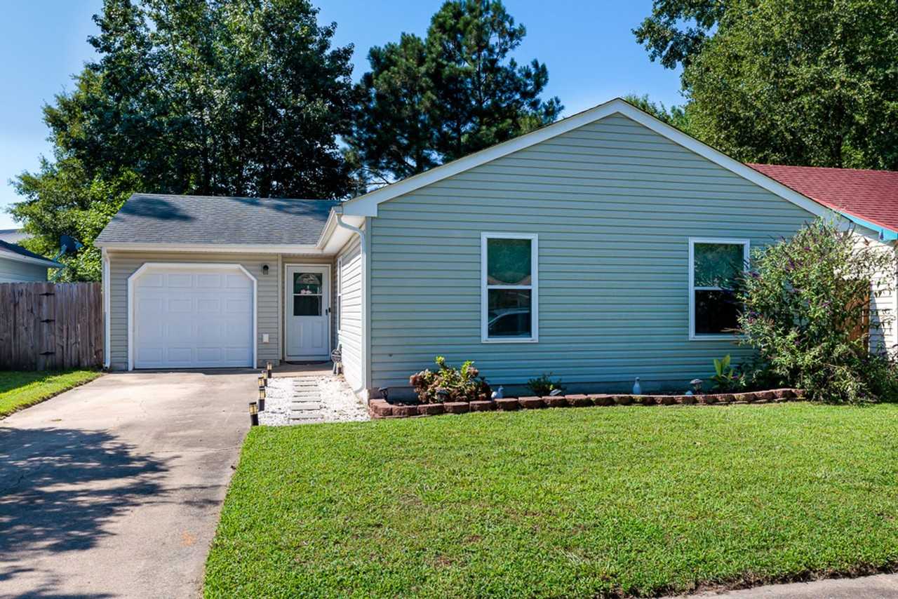 1307 Eaglewood Dr - Photo 3 of 32