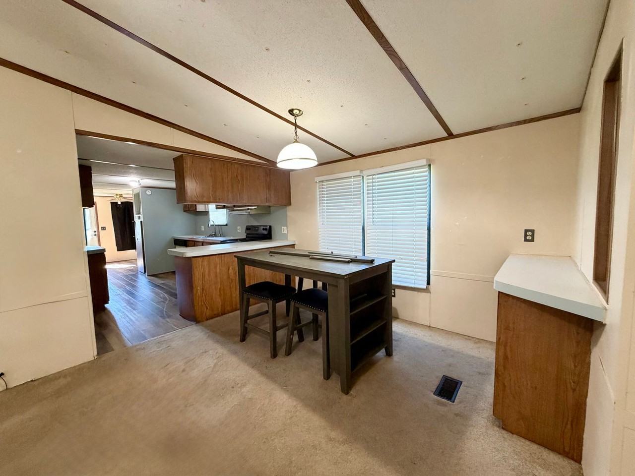 1050 Darrell Thompson Rd - Photo 4 of 18