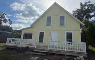featured image of 4290 Ne 2nd Ct
