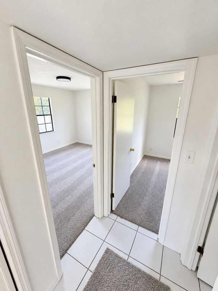 4290 Ne 2nd Ct - Photo 6 of 10