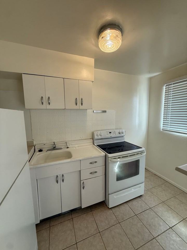 520 N Tejon St - Photo 3 of 8