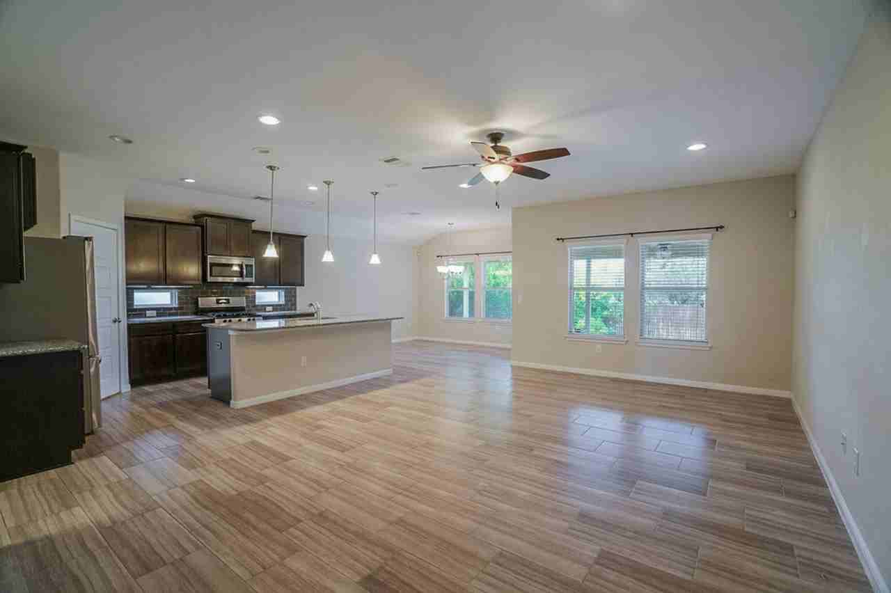 313 Longhorn Cavern Rd - Photo 3 of 20