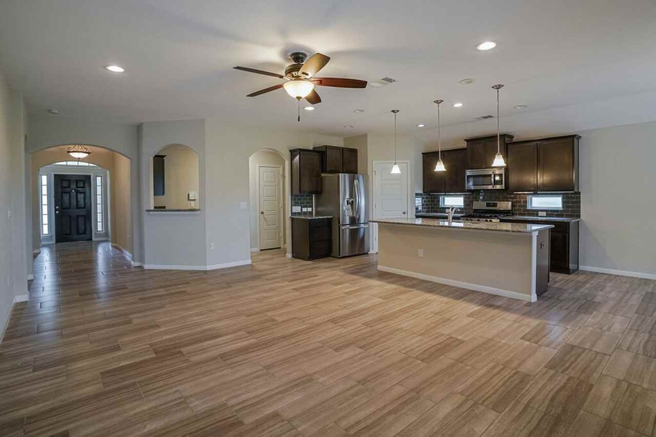 313 Longhorn Cavern Rd - Photo 4 of 20