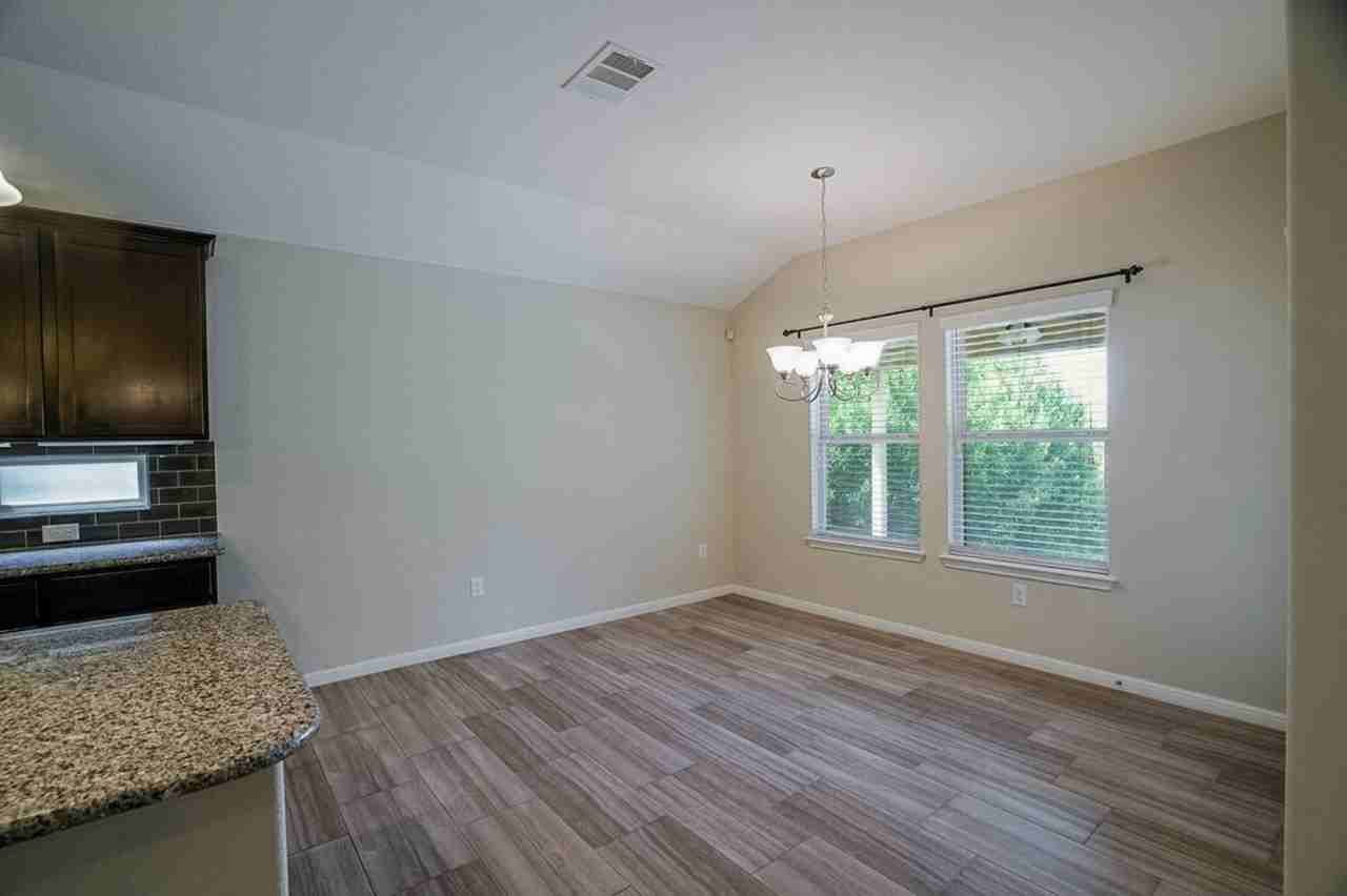 313 Longhorn Cavern Rd - Photo 5 of 20