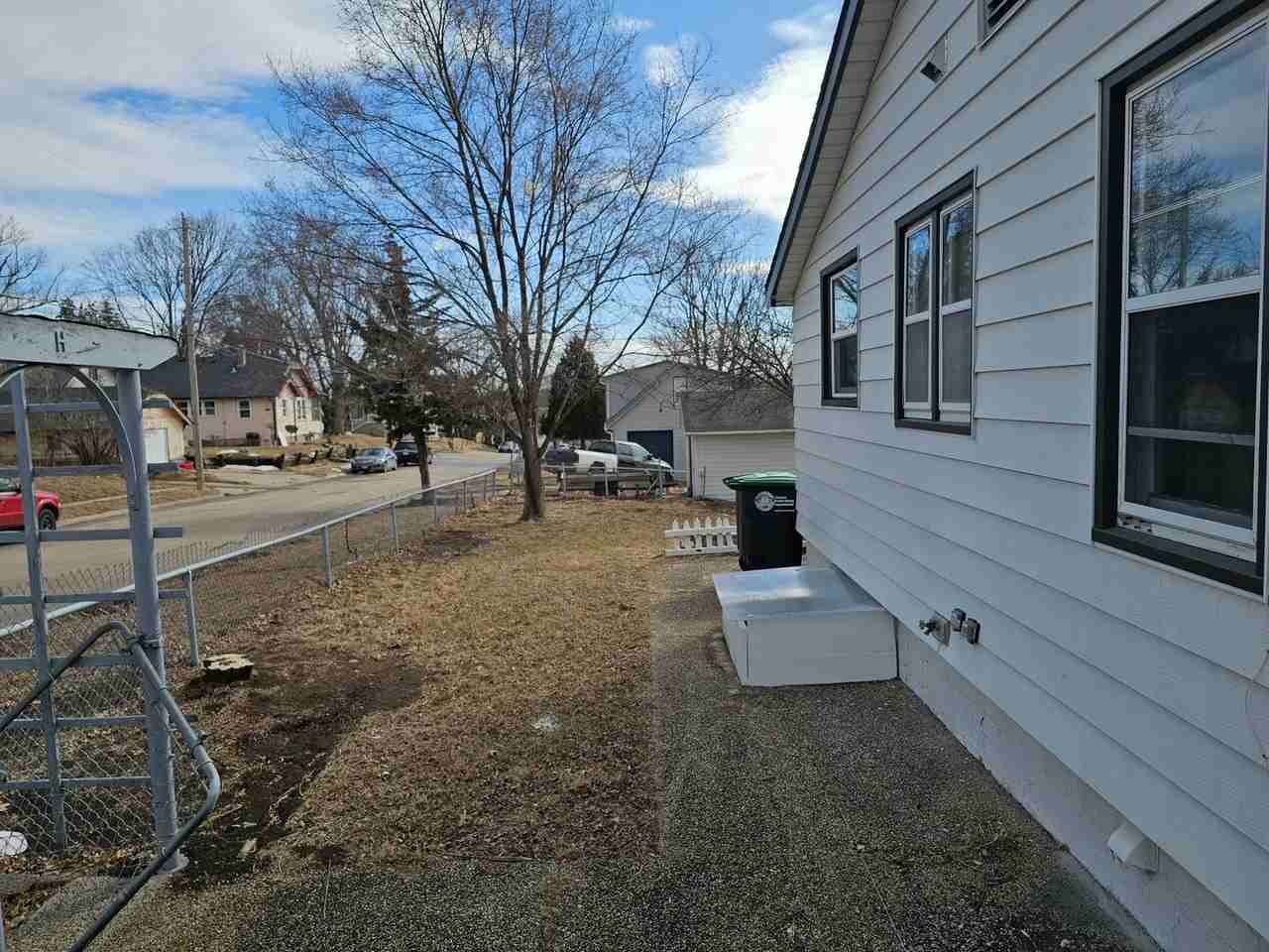 4501 Browne St - Photo 3 of 25