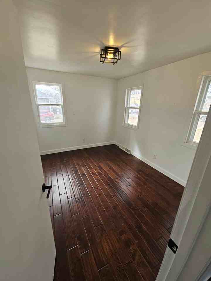4501 Browne St - Photo 5 of 25