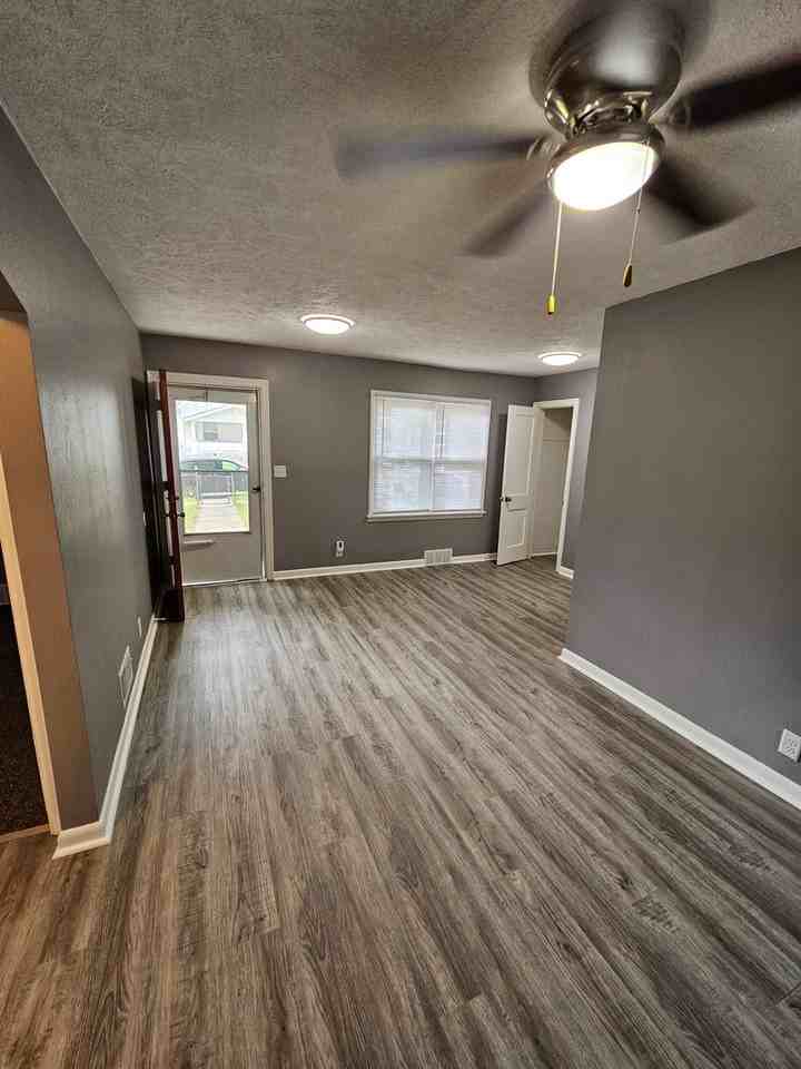 5315 N 35th St - Photo 5 of 17