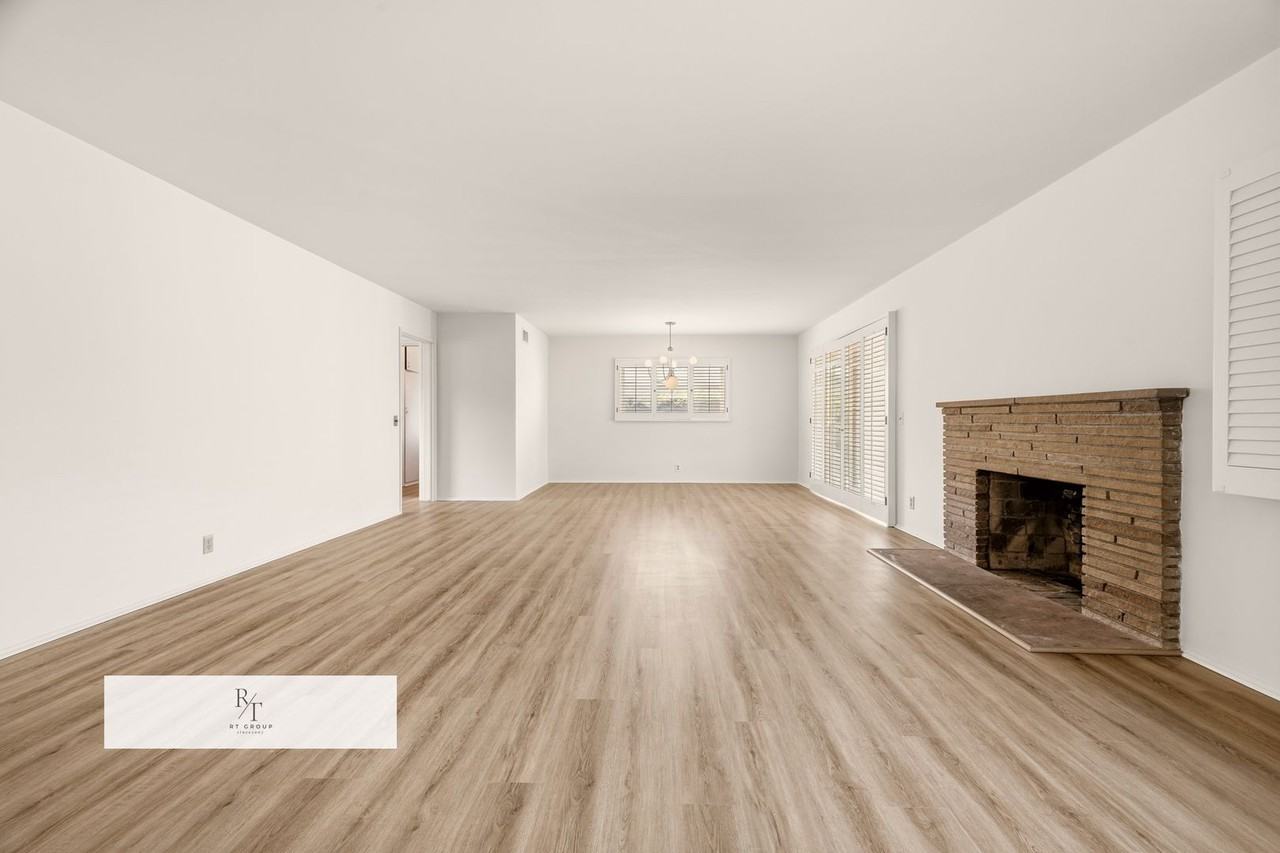 1033 Encino Ave - Photo 2 of 33