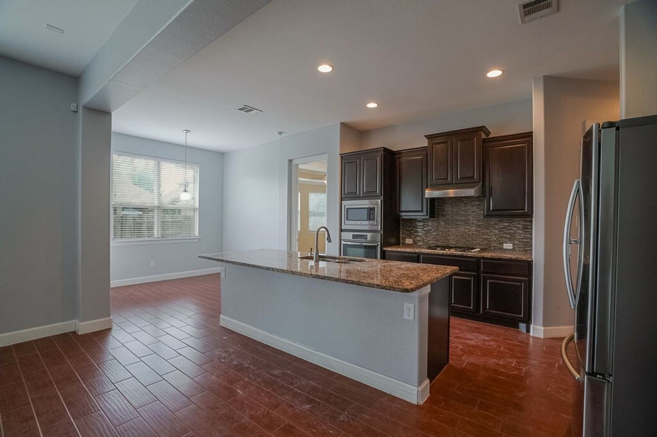 2734 San Milan Pass - Photo 3 of 20