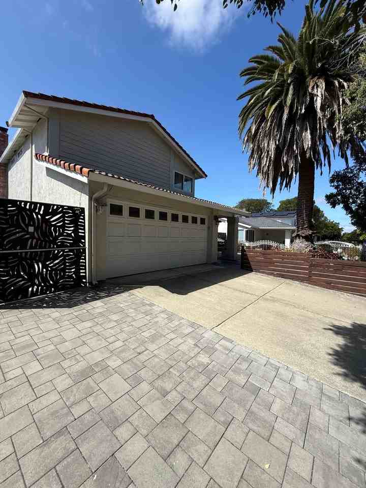 32625 Lake Mead Dr - Photo 3 of 47
