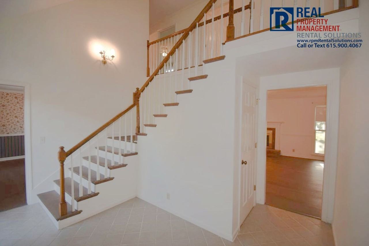 2307 Londonderry Dr - Photo 3 of 40