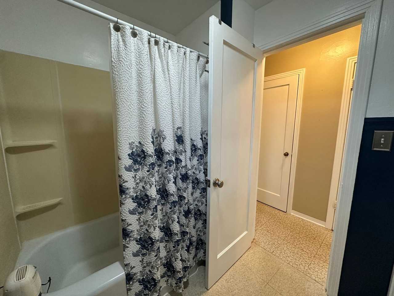 621 13th St - Photo 7 of 13