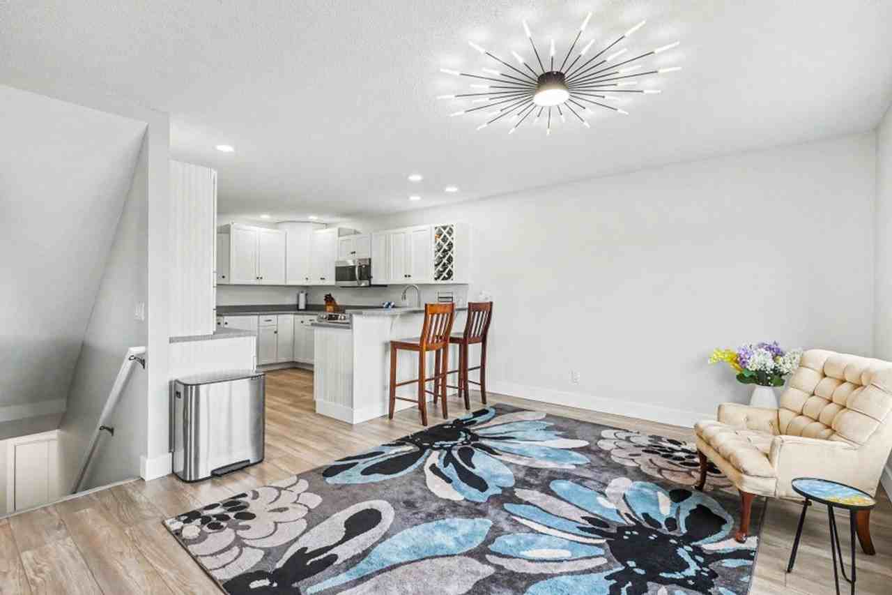 1410 E Harbour Towne Cir - Photo 6 of 31