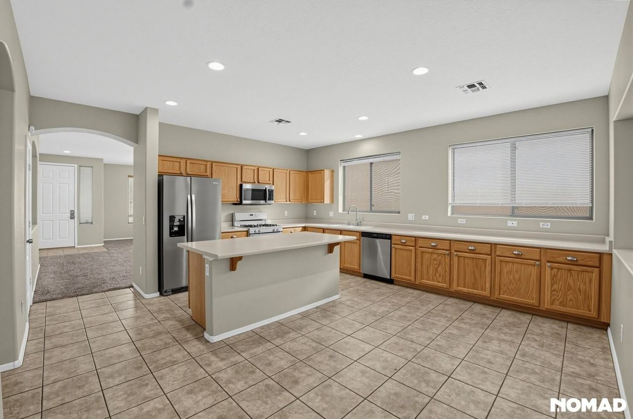 3314 N 126th Dr - Photo 4 of 29