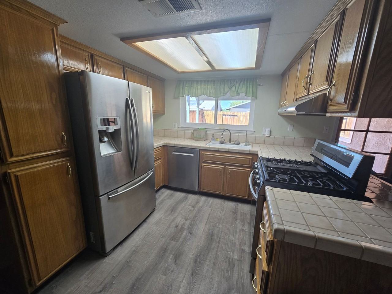 930 Conejo Ave - Photo 4 of 13