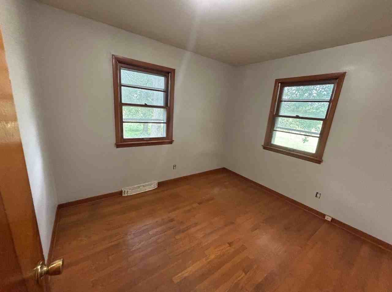 119 2nd St - Photo 4 of 8