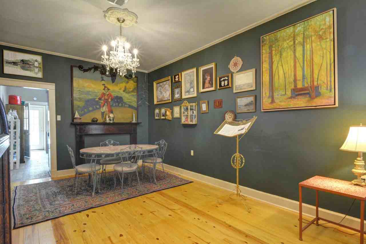 133 Saint Rose Ave - Photo 7 of 16