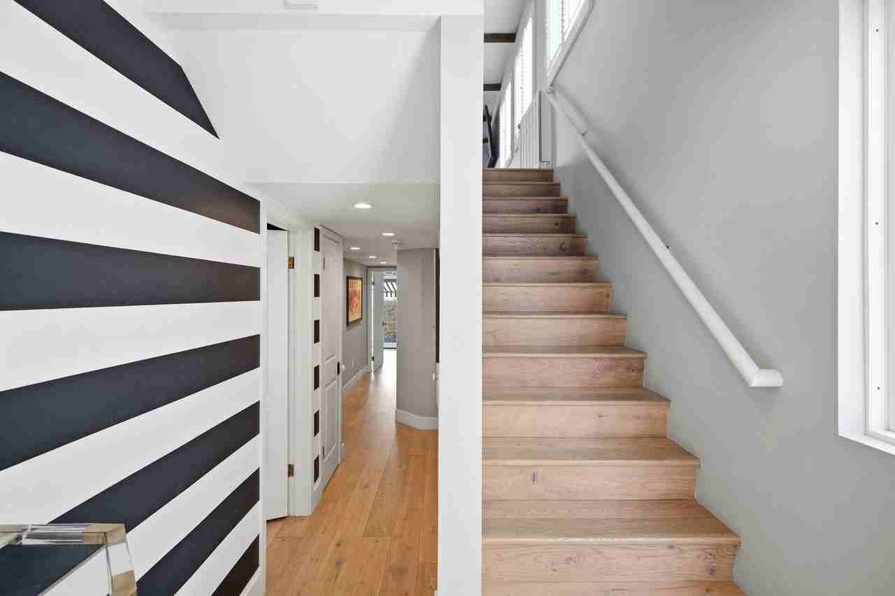 1152 8th St - Photo 2 of 35