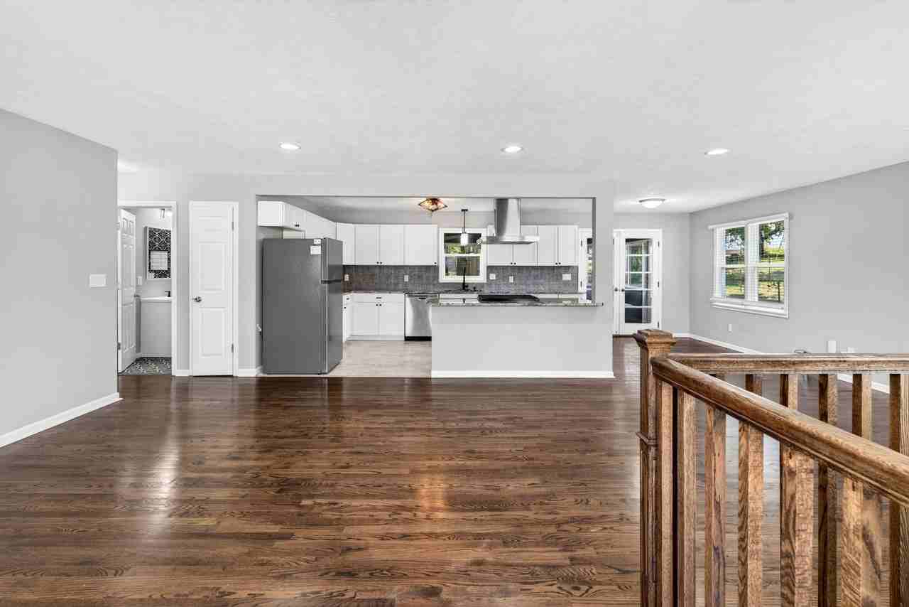 7629 Pinkney St - Photo 6 of 43