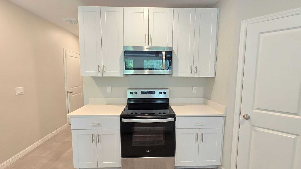 17124 Blowfish Dr - Photo 5 of 34