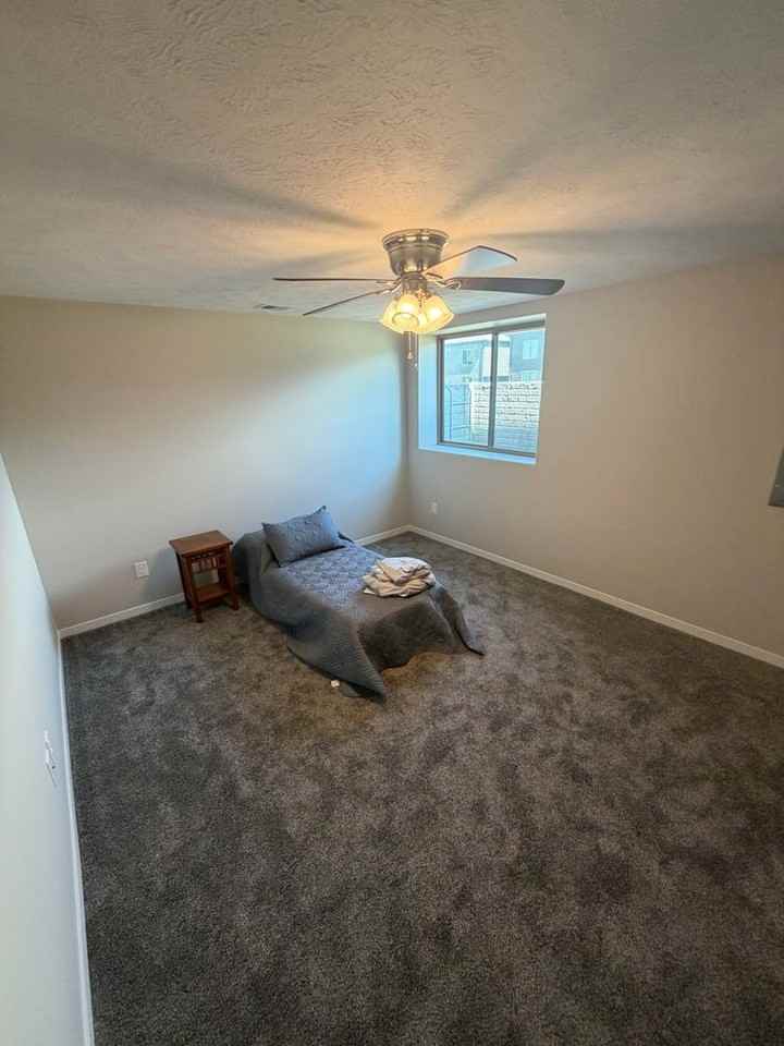 242 Half Moon Dr - Photo 3 of 14