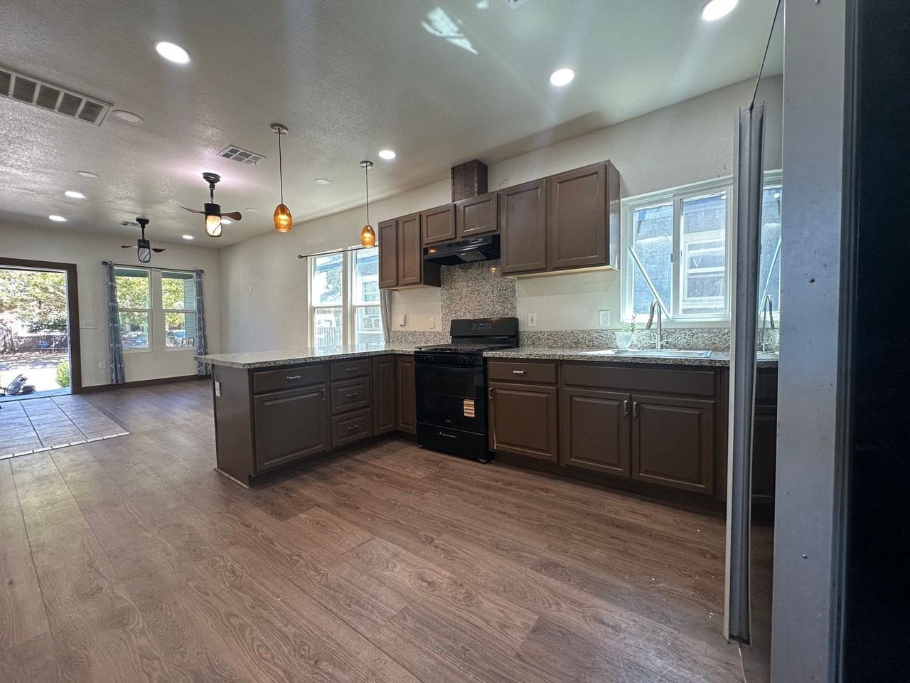 3336 44th St - Photo 5 of 19