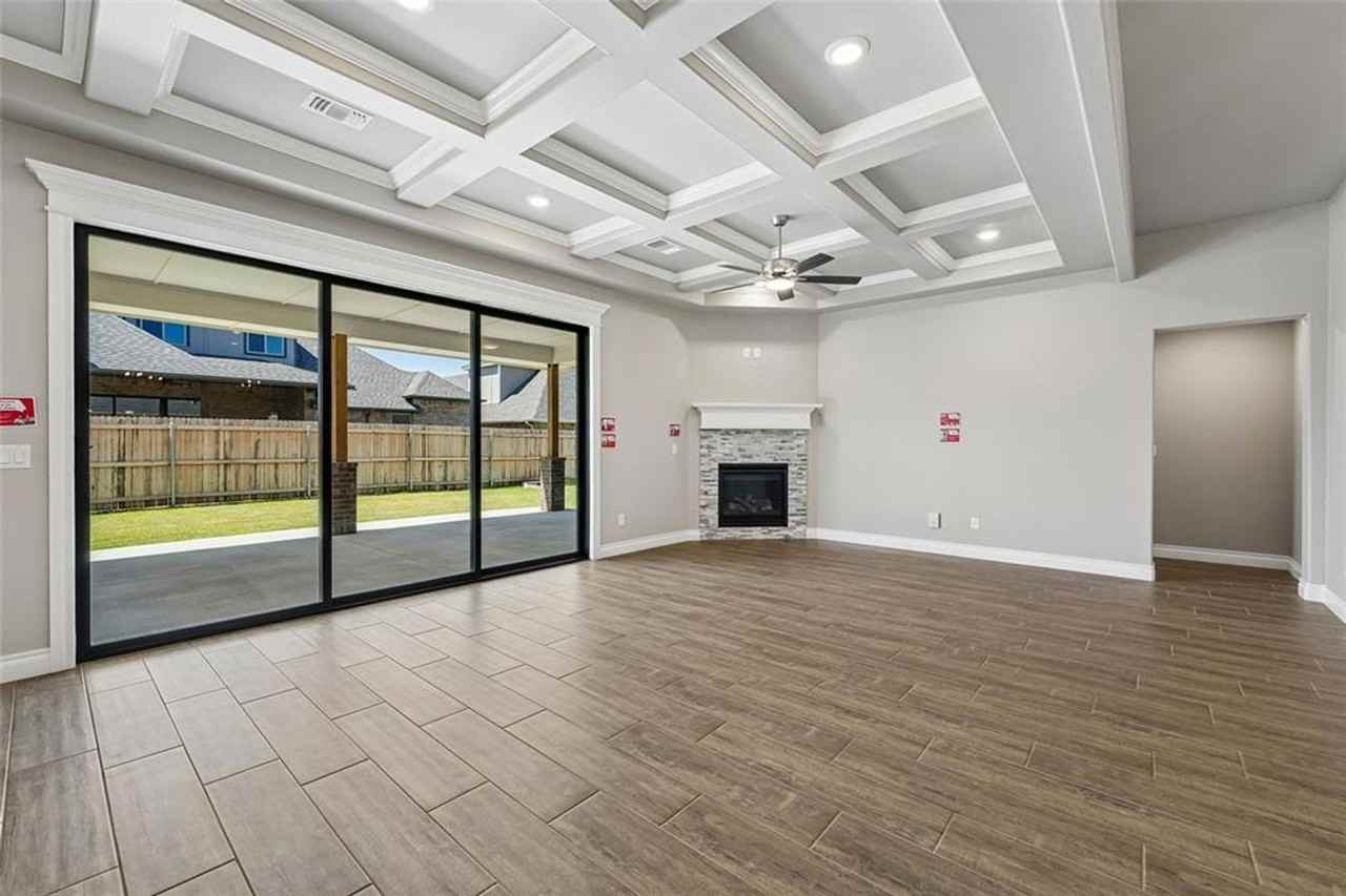 9300 Nw 116th St - Photo 6 of 27