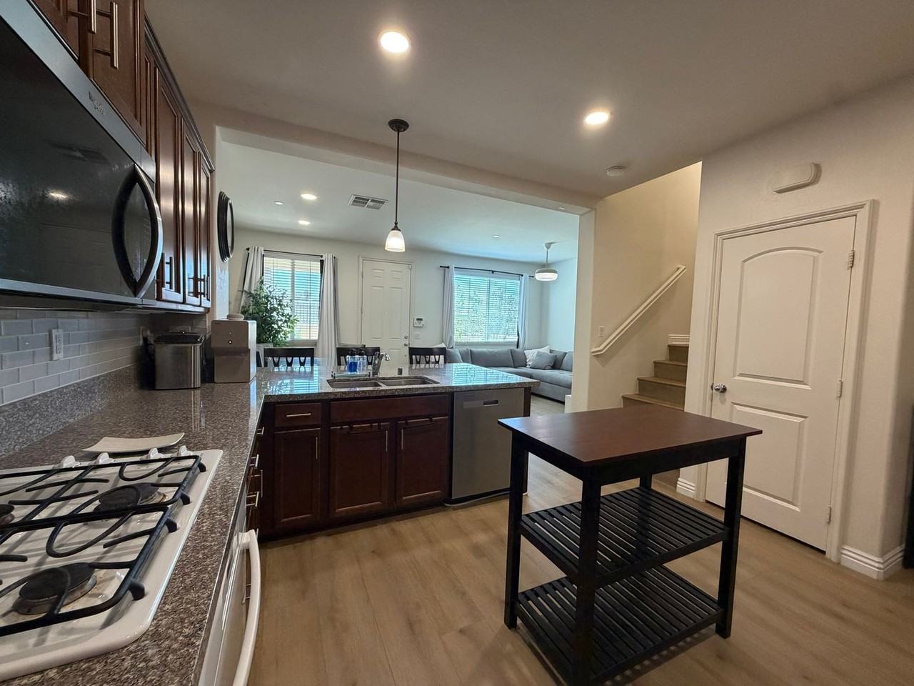 8013 City View Pl - Photo 3 of 25