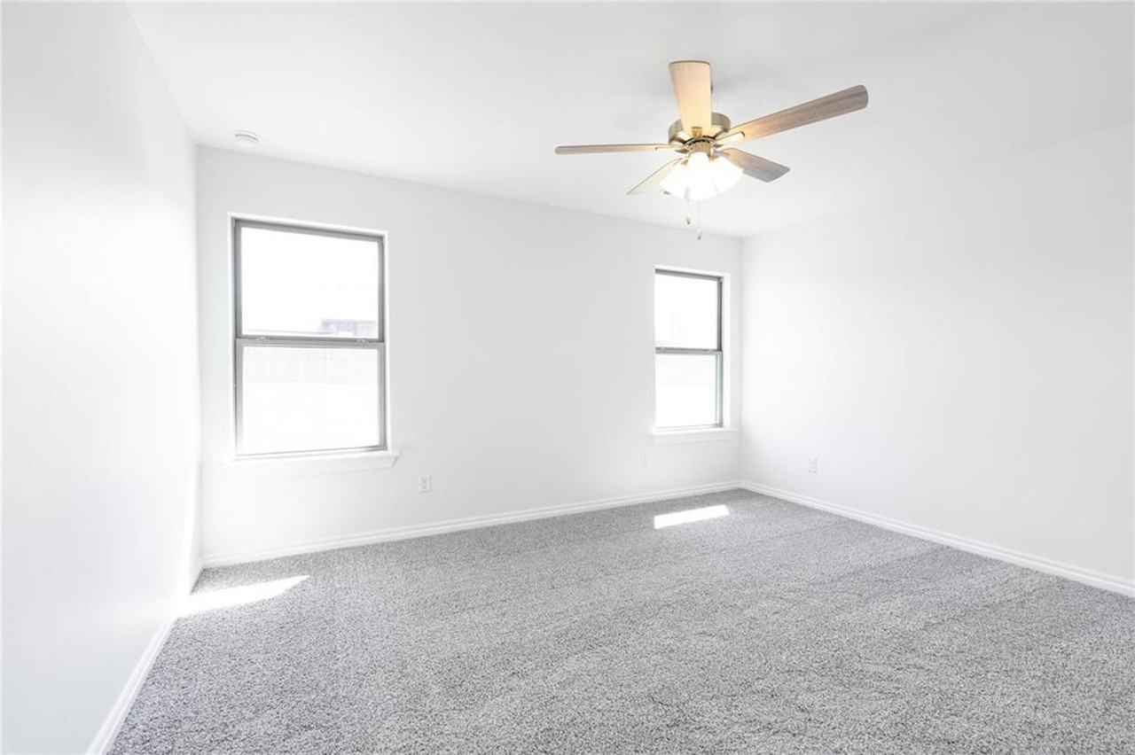 9204 Nw 119th St - Photo 6 of 18