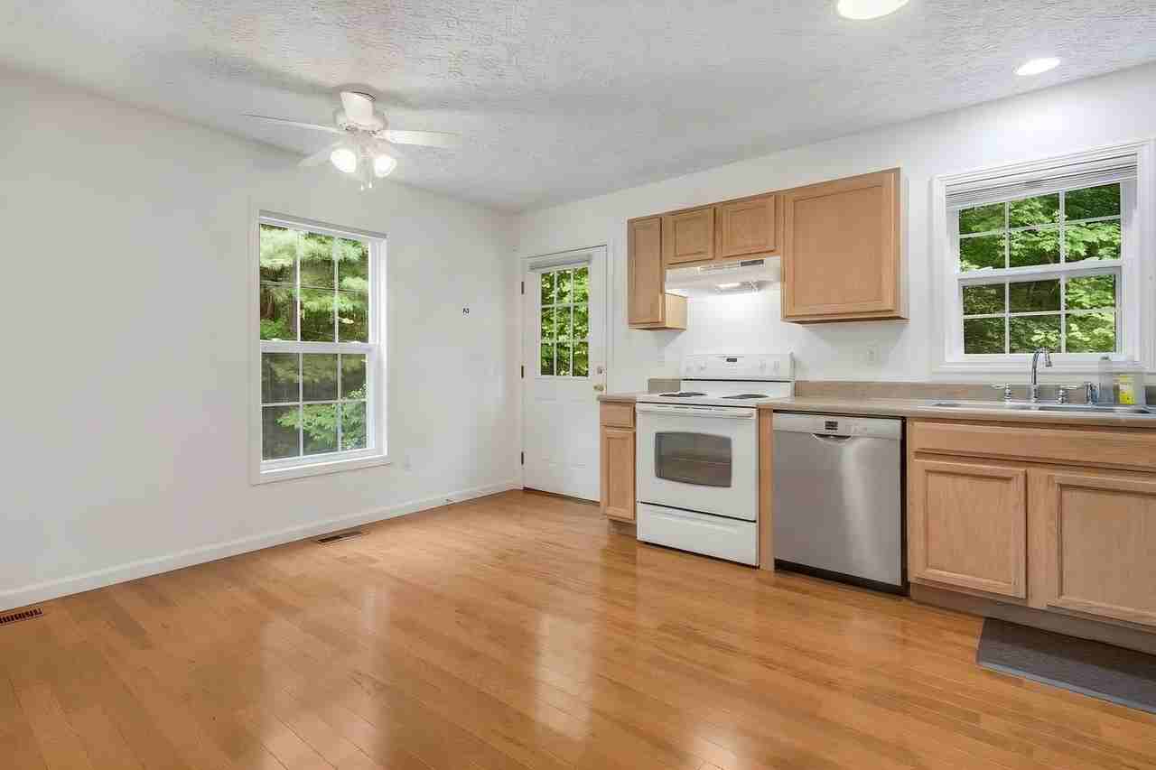 36 Rocking Porch Ln - Photo 7 of 25