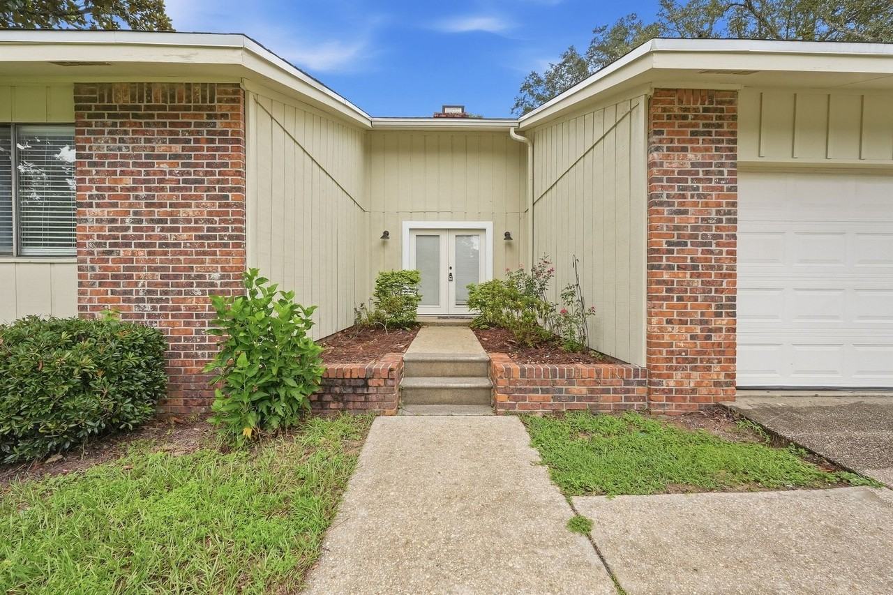 644 Caribbean Way - Photo 4 of 50
