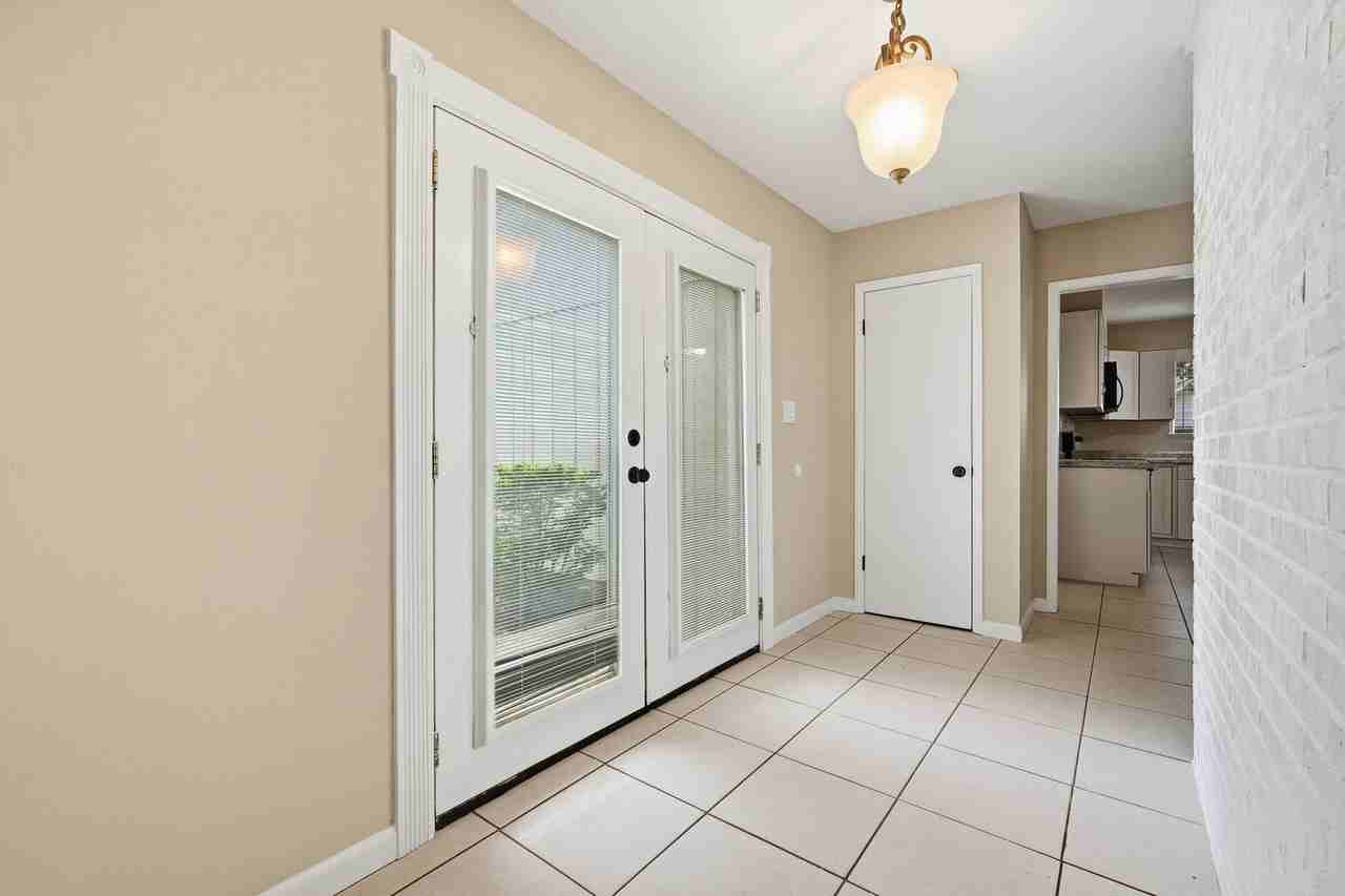 644 Caribbean Way - Photo 7 of 50