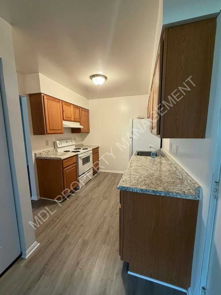 Carrollton Commons - Photo 4 of 18