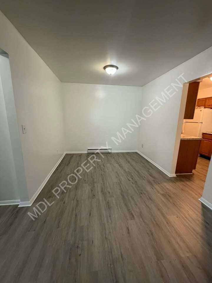 Carrollton Commons - Photo 5 of 18