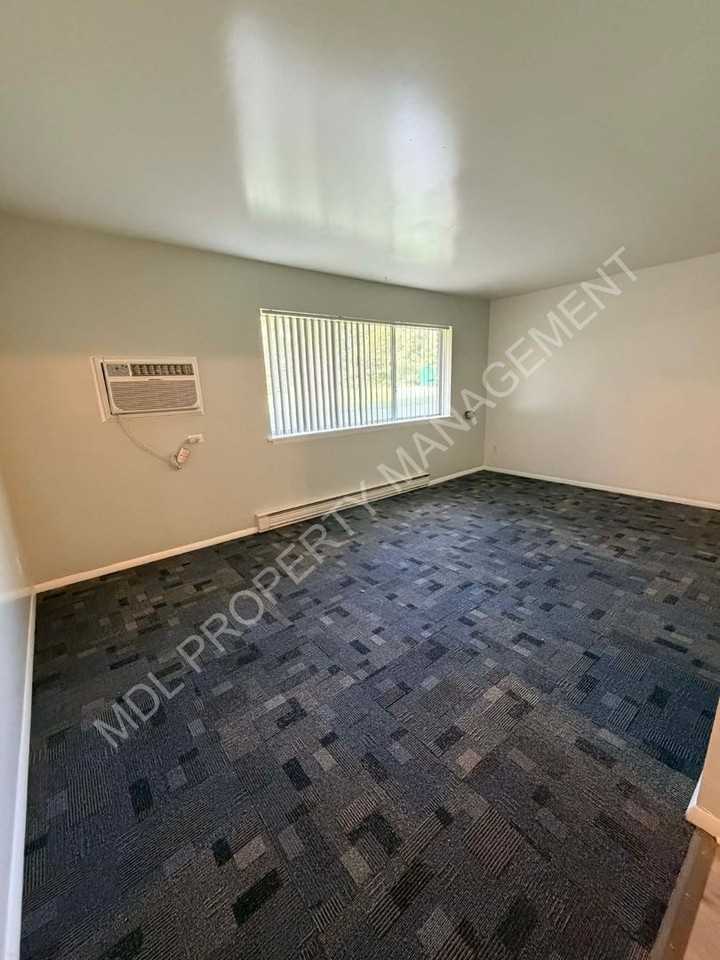 Carrollton Commons - Photo 6 of 18