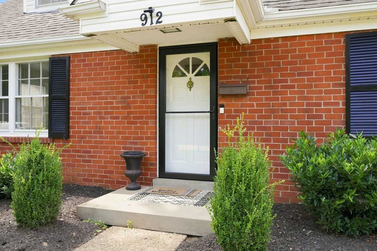 912 Beechwood Rd - Photo 7 of 50
