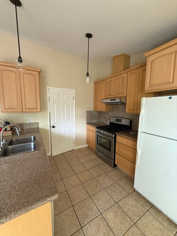 2878 Cypress Way - Photo 4 of 22