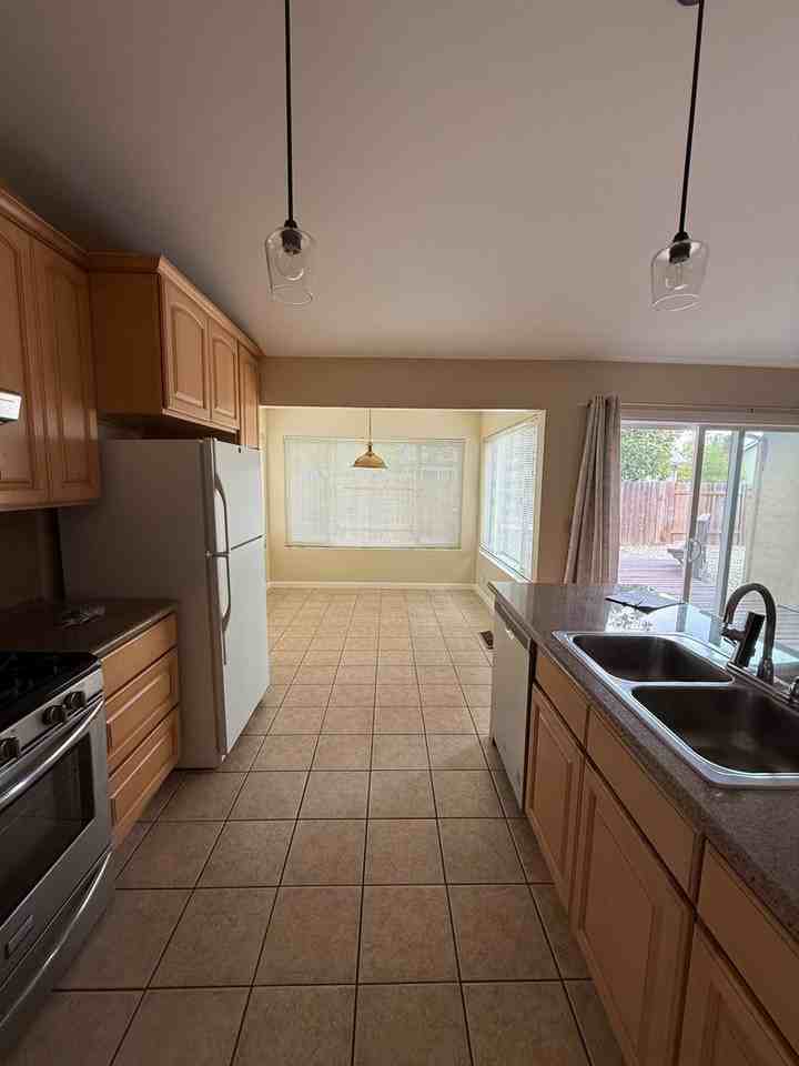 2878 Cypress Way - Photo 5 of 22