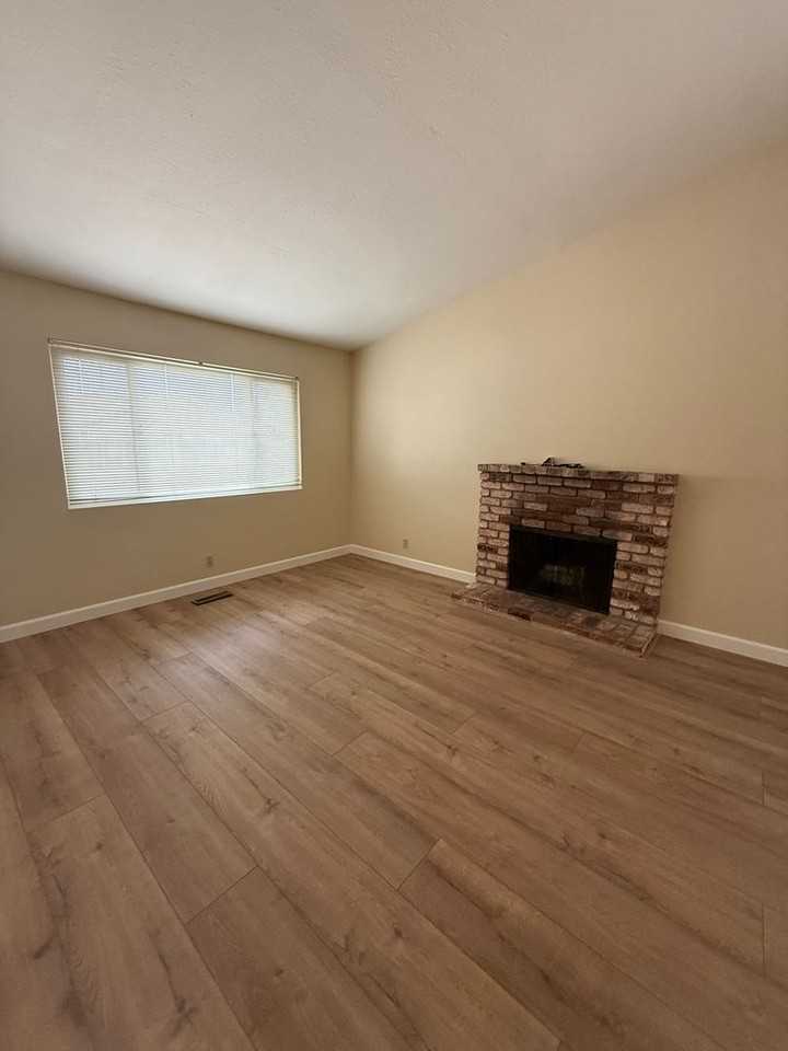 2878 Cypress Way - Photo 7 of 22