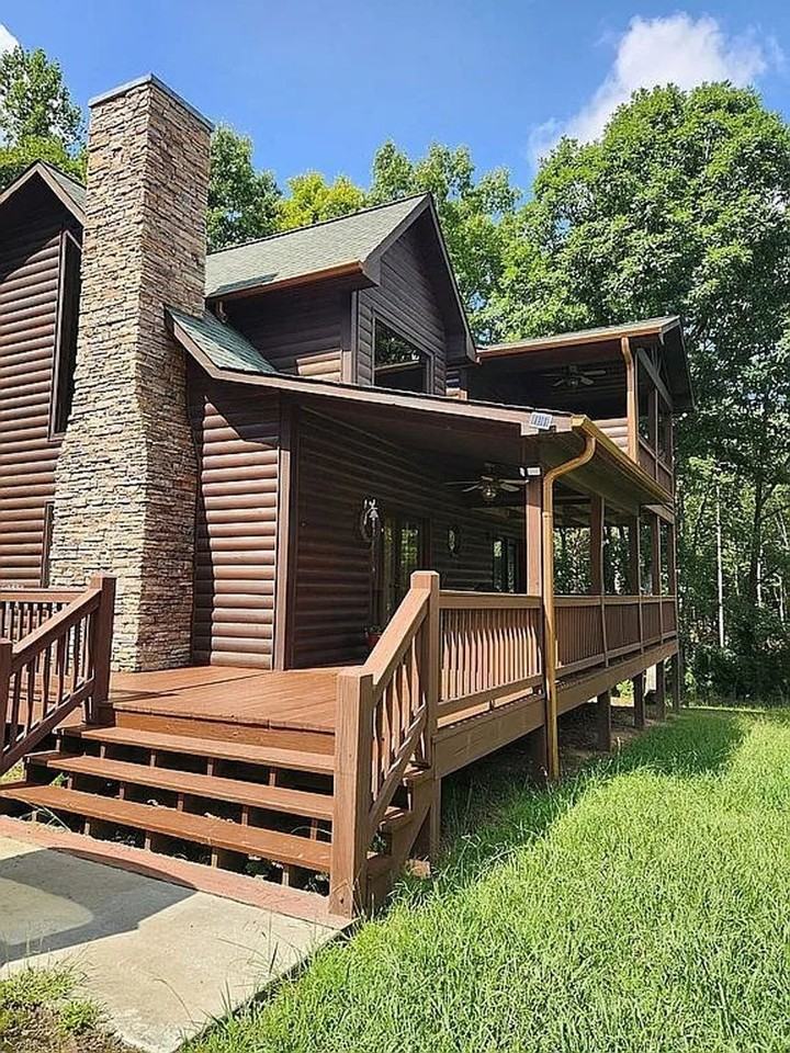 161 Clay Dr - Photo 2 of 17