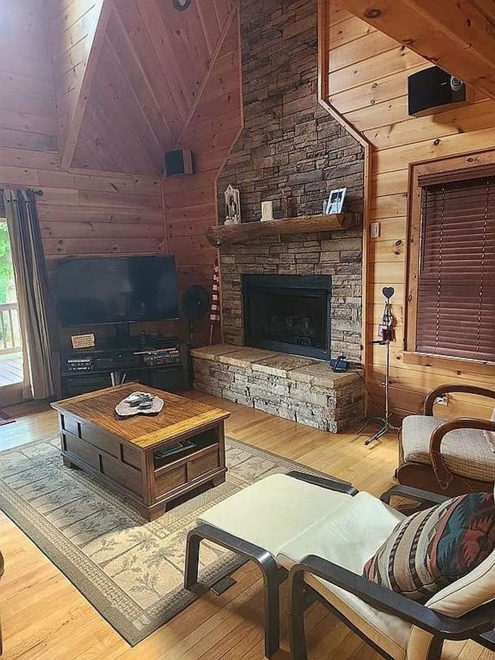 161 Clay Dr - Photo 5 of 17