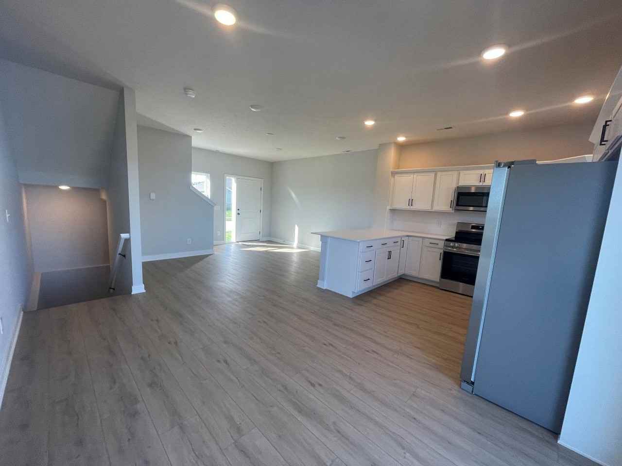 4617 Leawood Ct - Photo 3 of 18