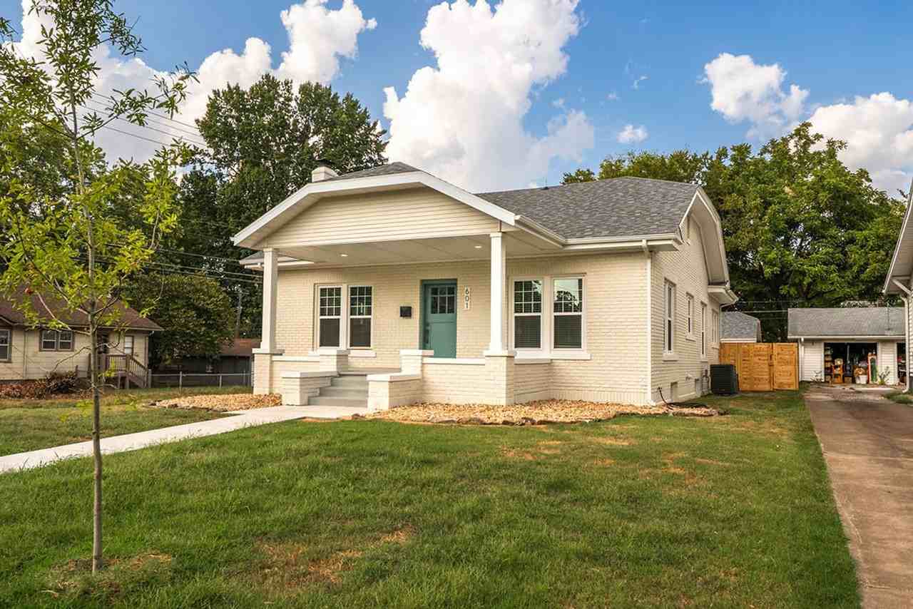 601 E Delmar St - Photo 3 of 36
