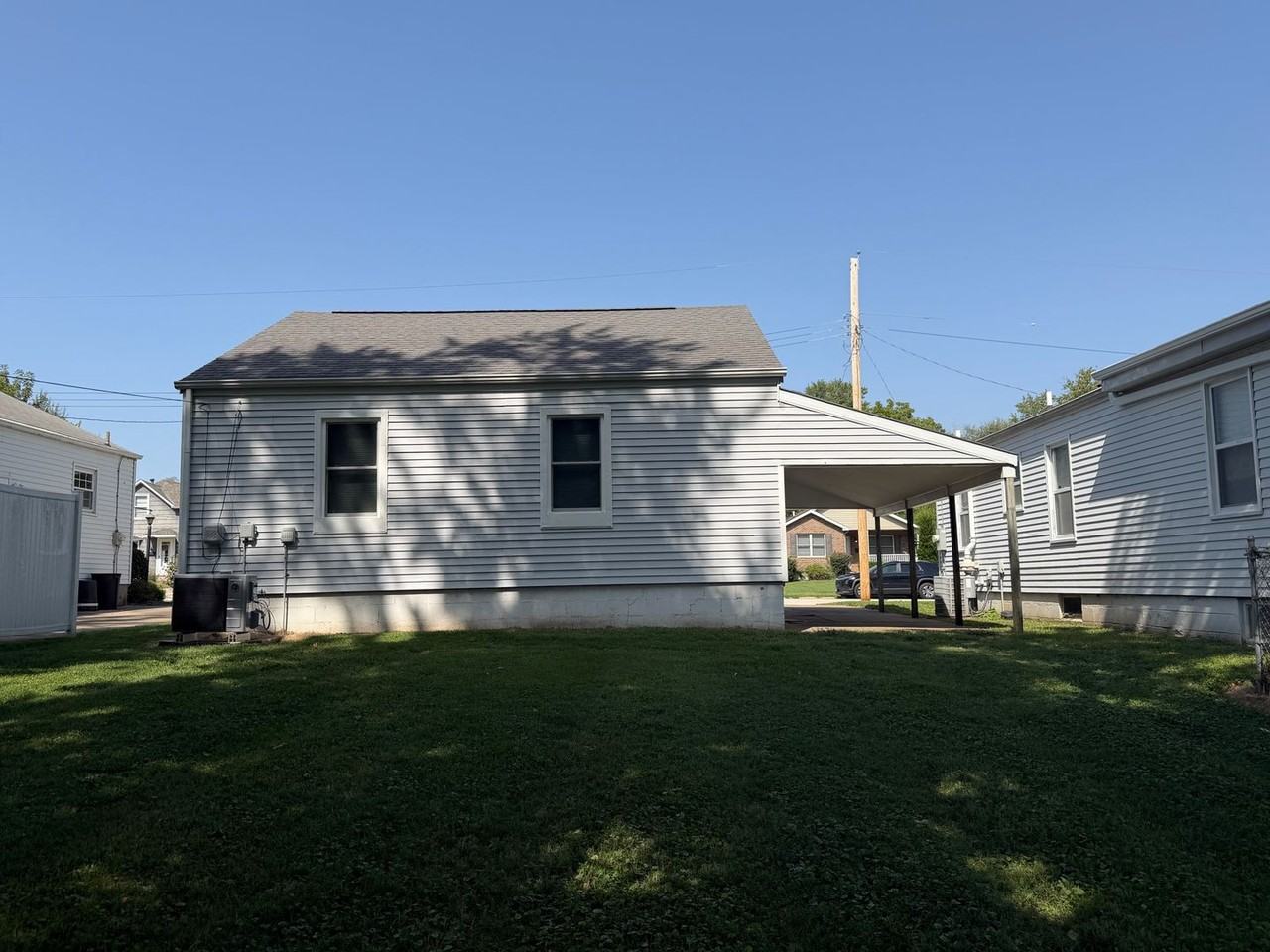 2826 Hampshire St - Photo 3 of 15