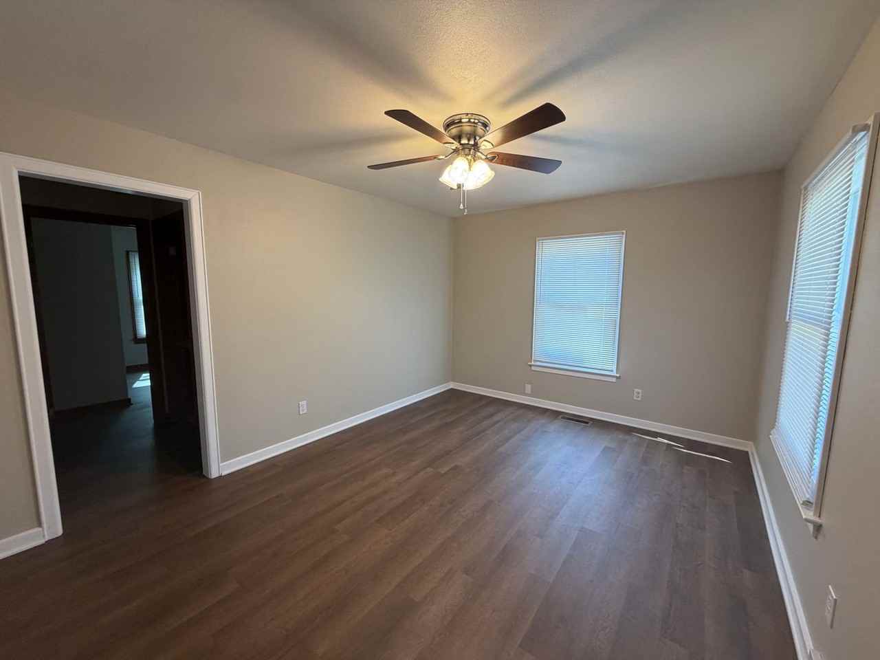 2826 Hampshire St - Photo 4 of 15