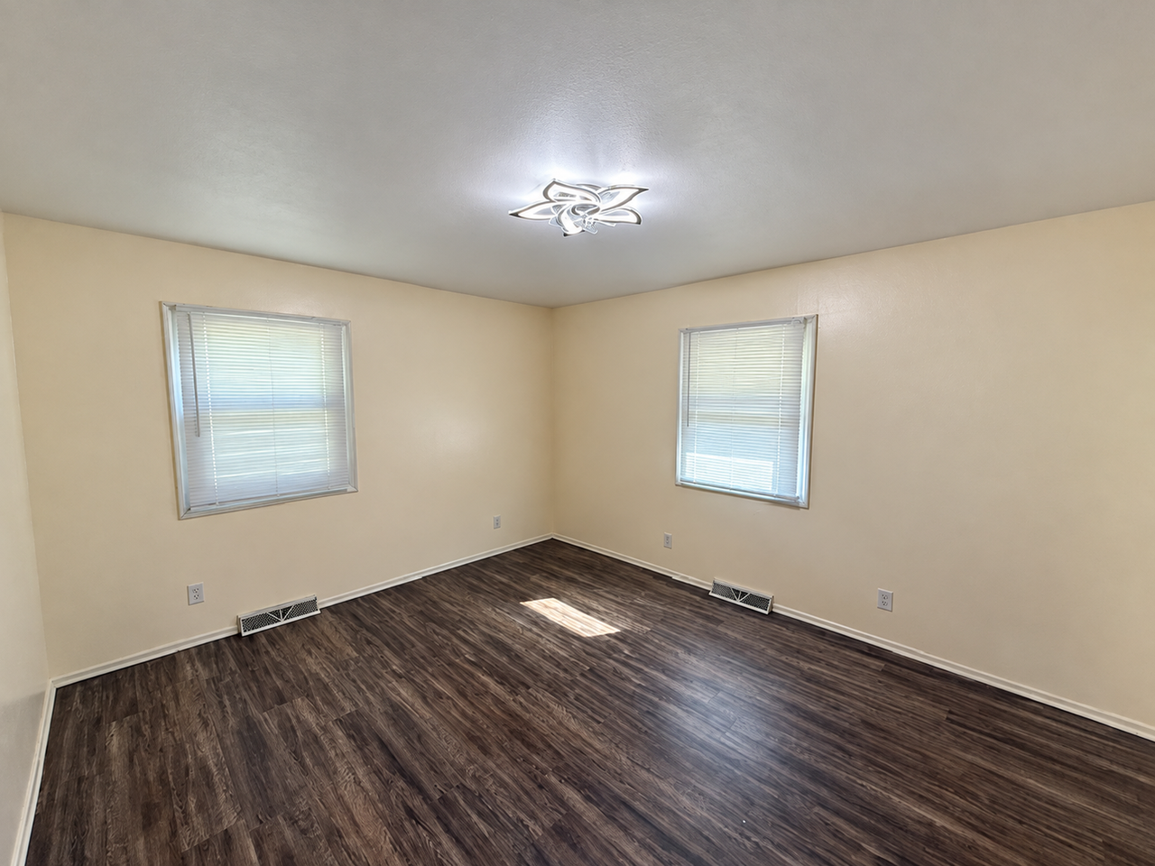 118 W Dogwood Dr - Photo 5 of 19